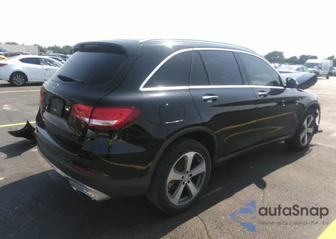 2017 Mercedes-Benz Glc 300 z USA, uszkodzony, nr VIN WDC0G4JB5HF125324
